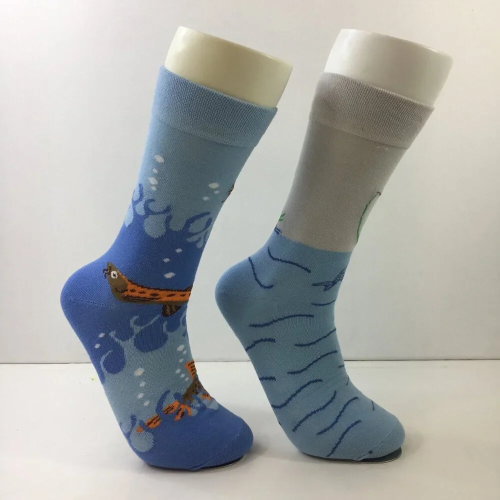 Mens Fishing-Themed Novelty Crew Socks 2 Pack Underwater Fisherman Blue Gray